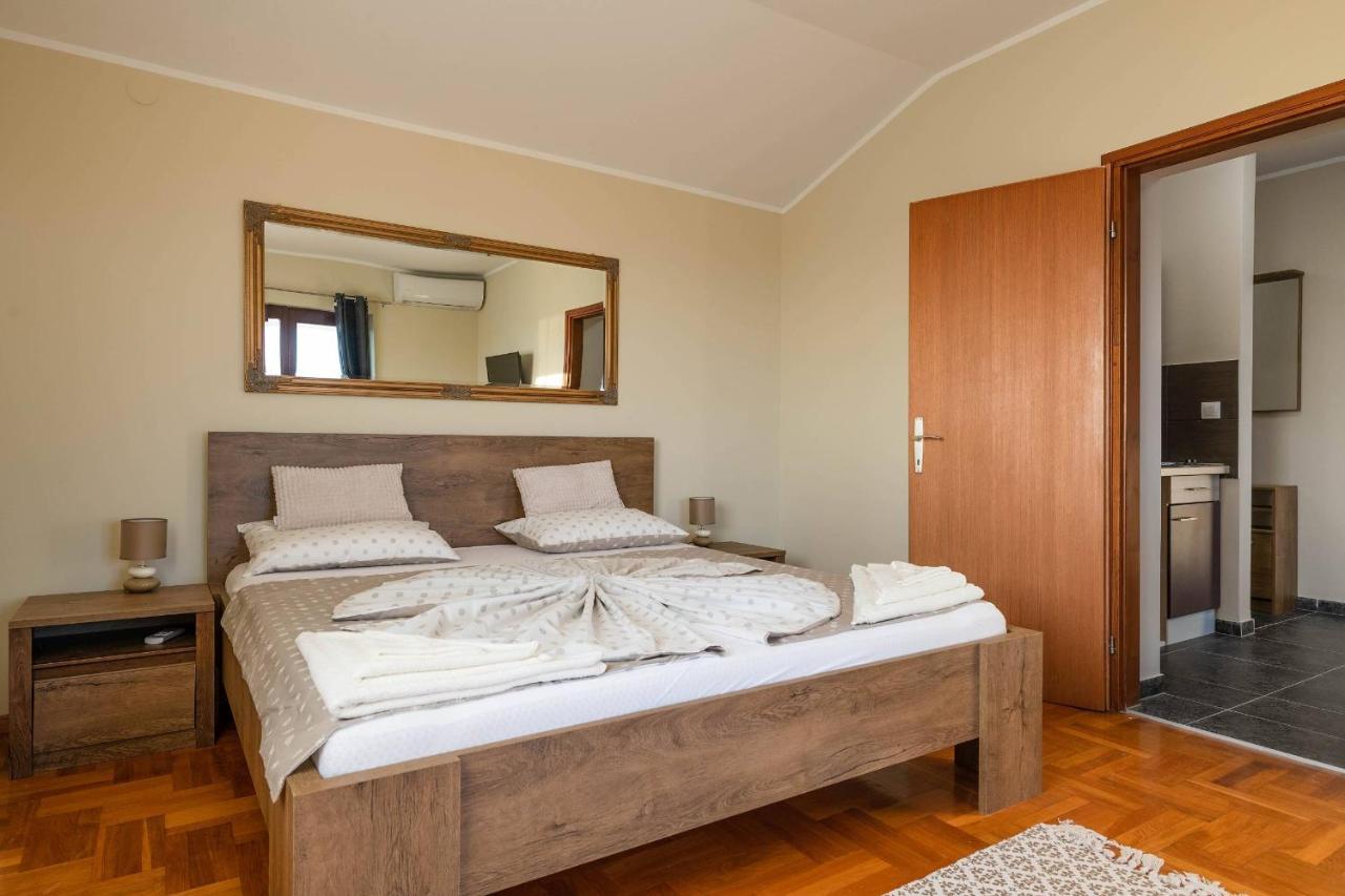 Villa Zorica Porec Bagian luar foto
