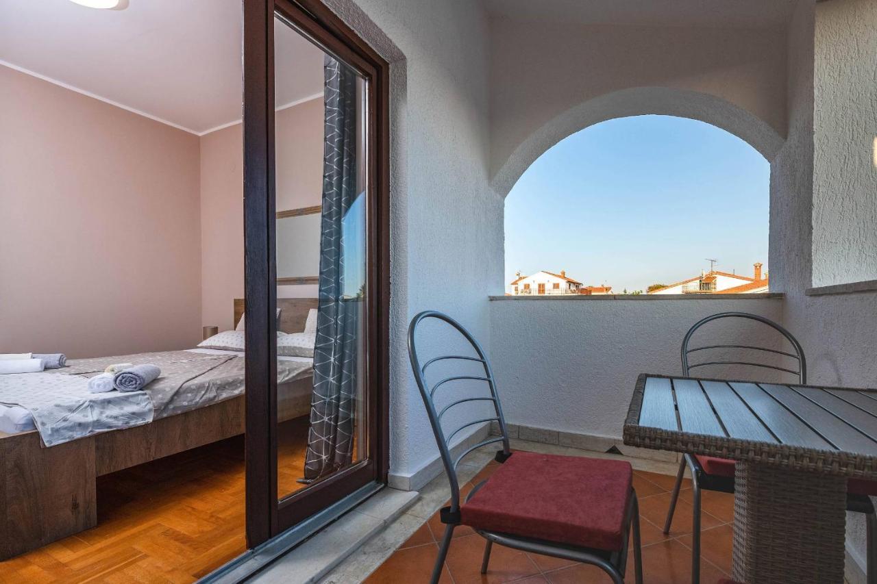 Villa Zorica Porec Bagian luar foto