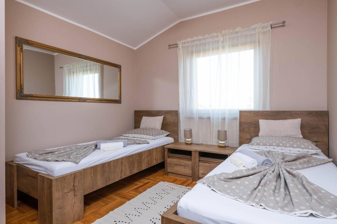 Villa Zorica Porec Bagian luar foto