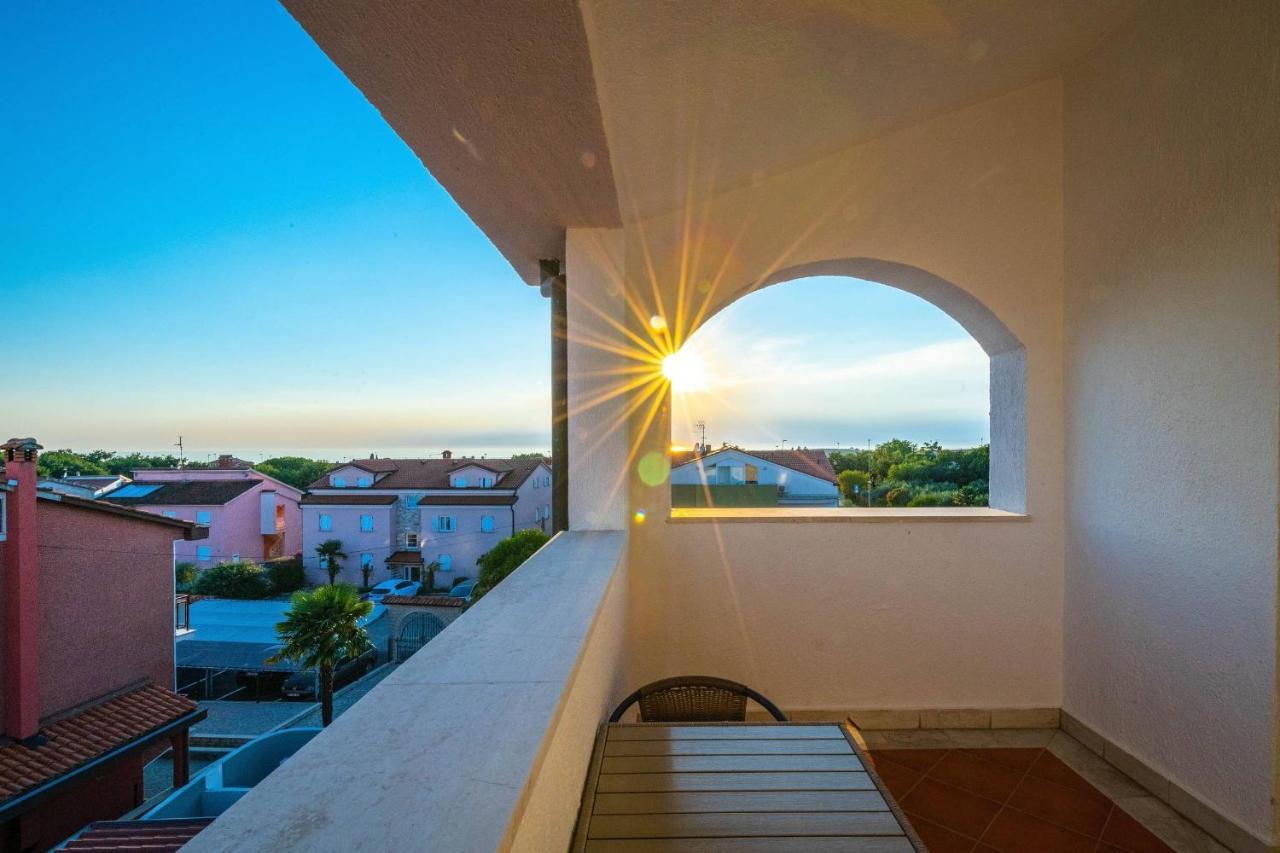 Villa Zorica Porec Bagian luar foto