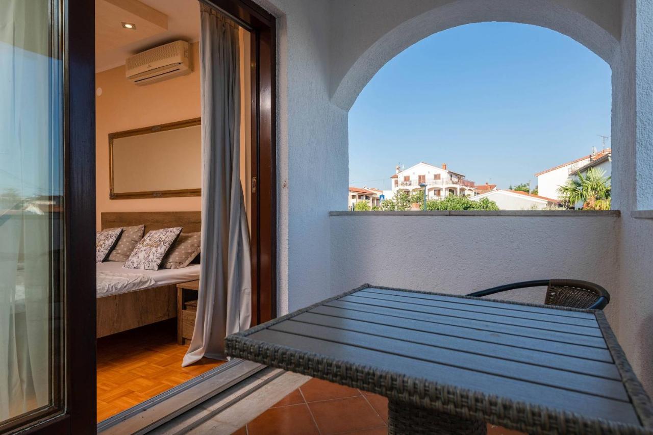 Villa Zorica Porec Bagian luar foto