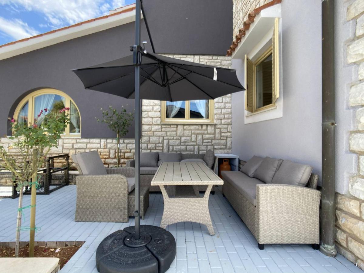 Villa Zorica Porec Bagian luar foto